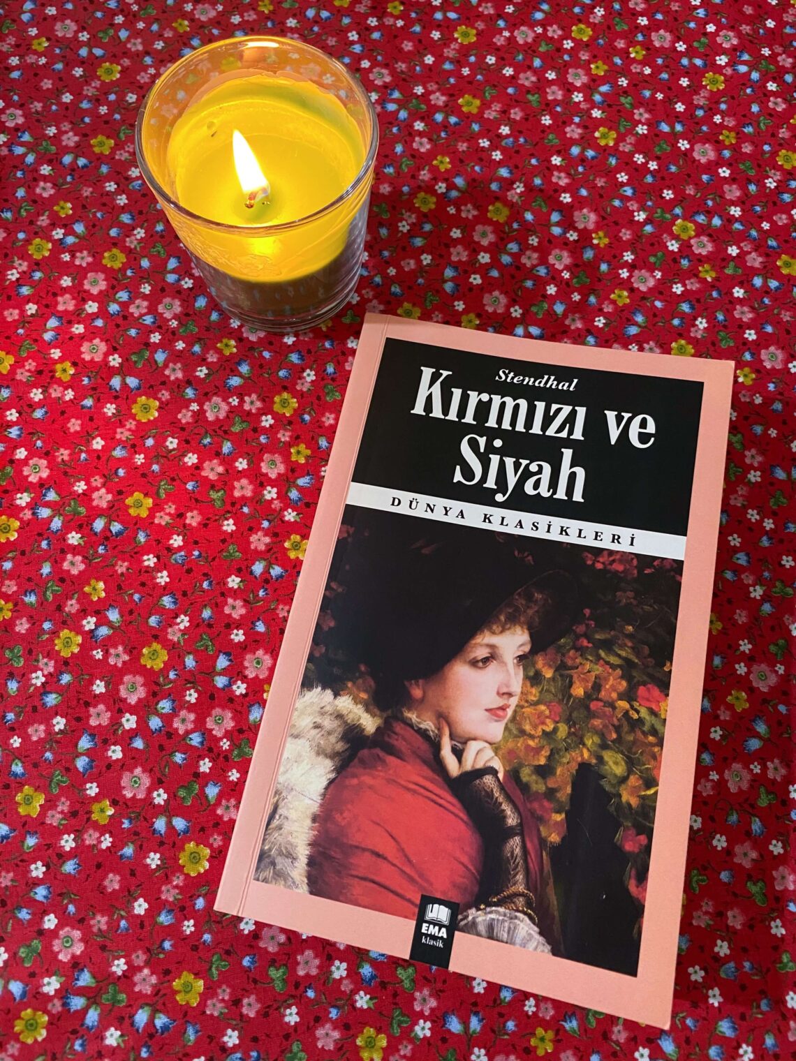 kırmızı ve siyah